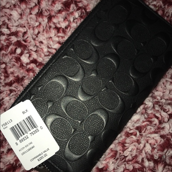 Coach wallet - Picture 1 of 4